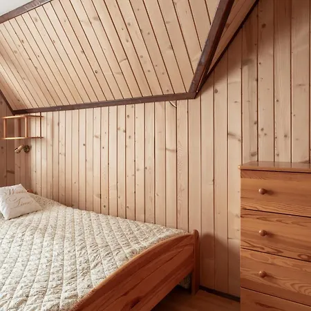 U Trabanta - Noclegi, Wycieczki Jednodniowe, Wypozyczalnia Narciarska Guest house
