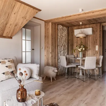 U Trabanta - Apartament, W Centrum Bukowiny Z Widokiem Na Gory בית הארחה